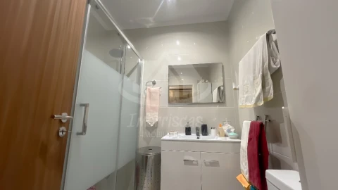 Apartamento T2 para Venda em Santa Iria de Azoia, São João da Talha e Bobadela