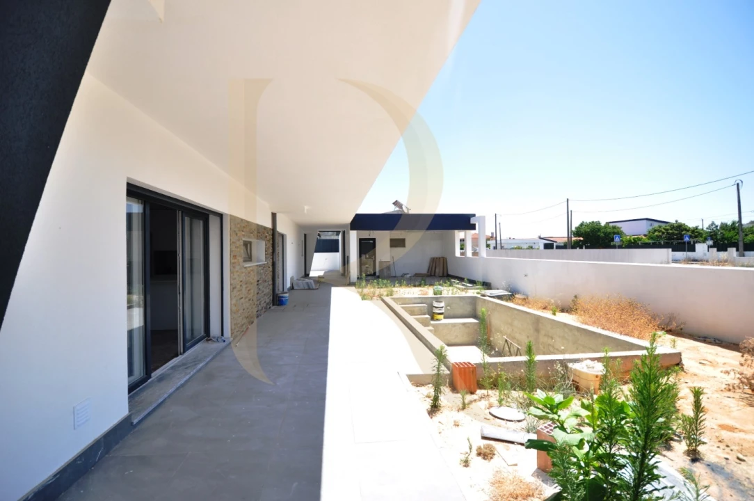 Moradia T3 para Venda em Quinta do Anjo Foto 10