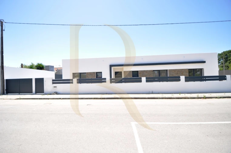 Moradia T3 para Venda em Quinta do Anjo Foto 6