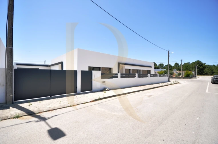 Moradia T3 para Venda em Quinta do Anjo Foto 7