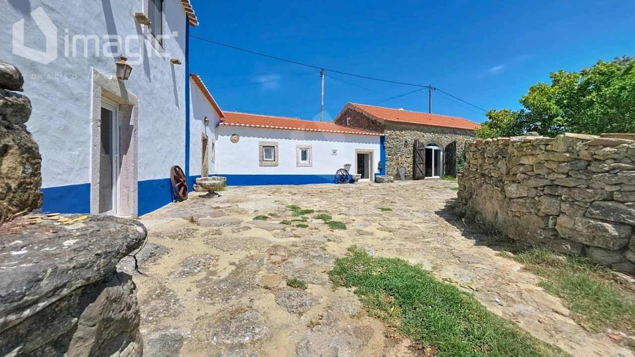 Quinta T5 para Venda em Igreja Nova e Cheleiros Foto 1