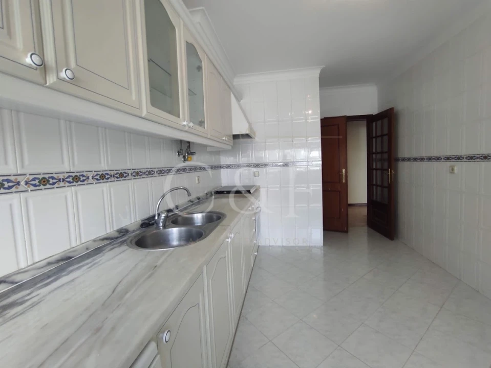 Apartamento T2 para Venda em Algueirão-Mem Martins Foto 17