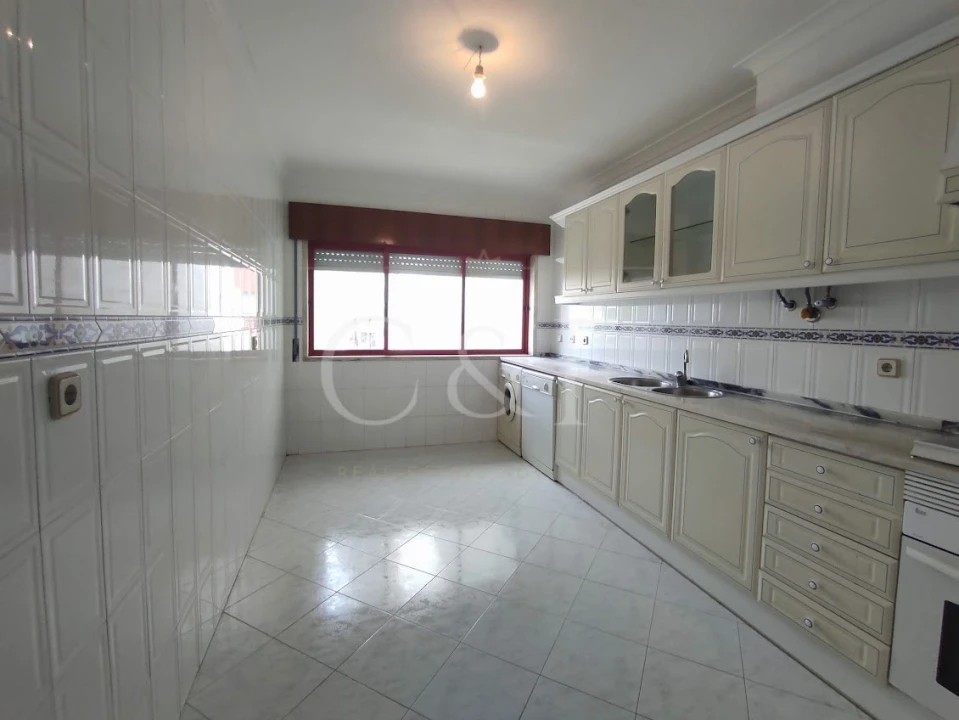 Apartamento T2 para Venda em Algueirão-Mem Martins Foto 12
