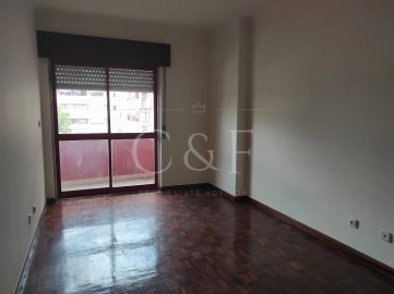 Apartamento T2 para Venda em Algueirão-Mem Martins