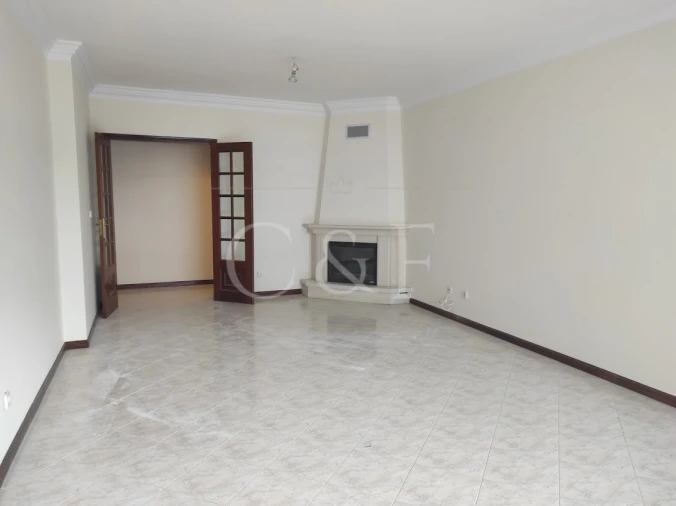 Apartamento T2 para Venda em Algueirão-Mem Martins Foto 6