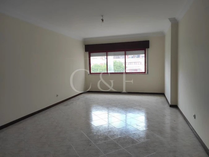Apartamento T2 para Venda em Algueirão-Mem Martins Foto 9