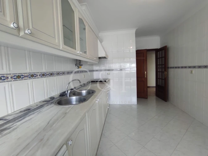 Apartamento T2 para Venda em Algueirão-Mem Martins Foto 17