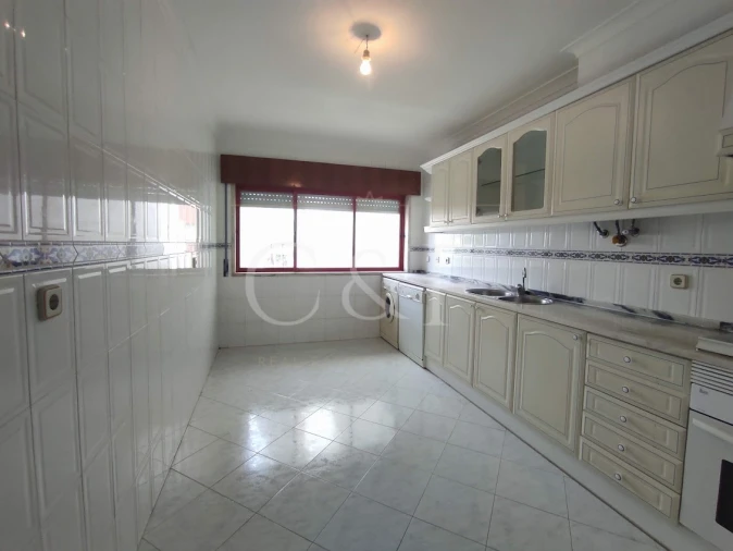 Apartamento T2 para Venda em Algueirão-Mem Martins Foto 12