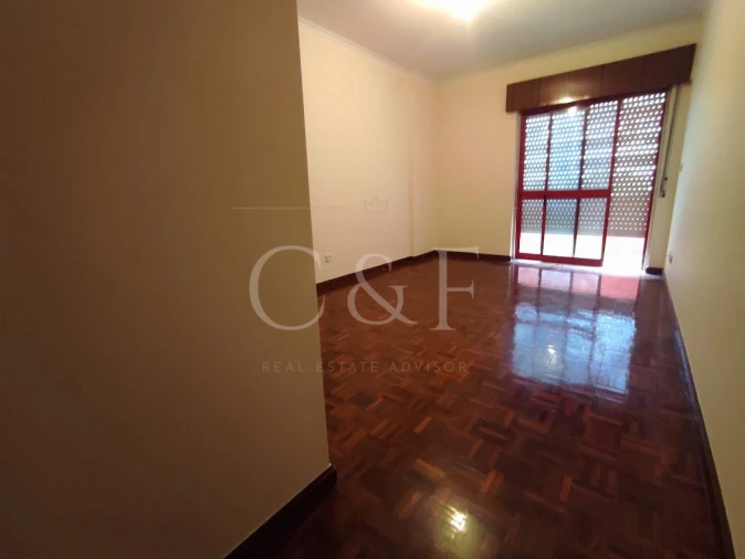 Apartamento T2 para Venda em Algueirão-Mem Martins Foto 29