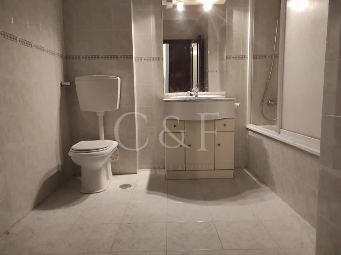 Apartamento T2 para Venda em Algueirão-Mem Martins Foto 28