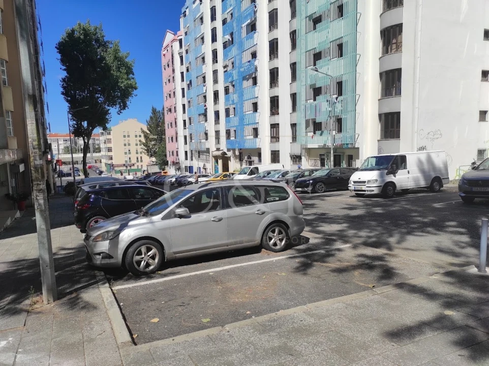 Apartamento T3 para Venda em Algueirão-Mem Martins Foto 36
