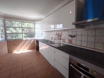 Apartamento T3 para Venda em Algueirão-Mem Martins