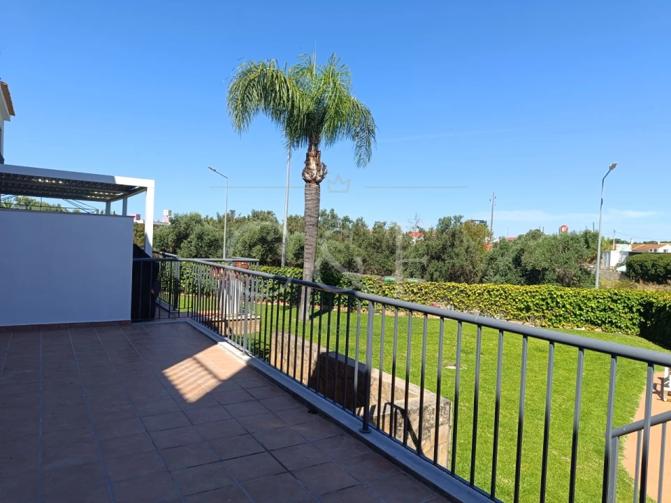 Moradia T3 para Venda em Guia Foto 12