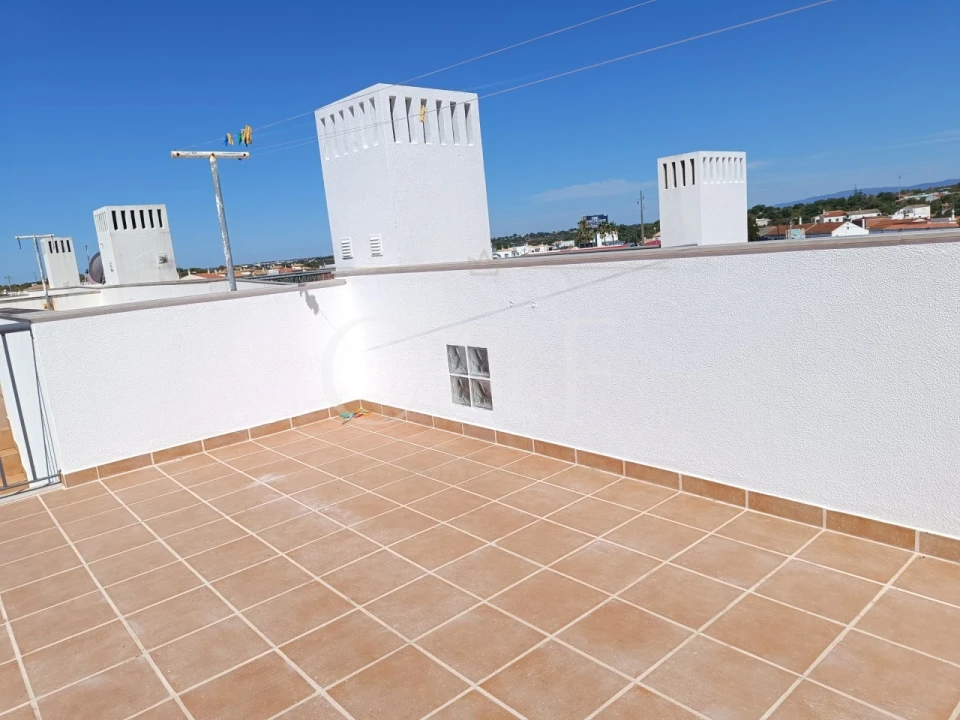 Moradia T3 para Venda em Guia Foto 25