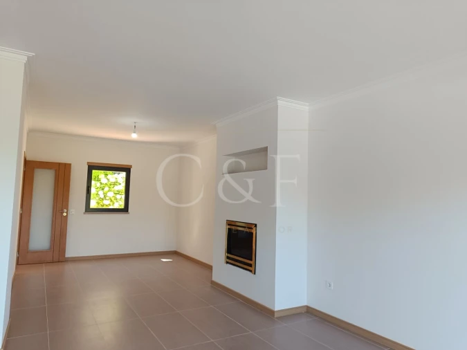 Moradia T3 para Venda em Guia Foto 9