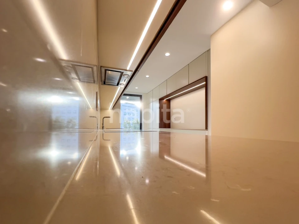 Apartamento T3 para Venda em Mafamude e Vilar do Paraíso Foto 13