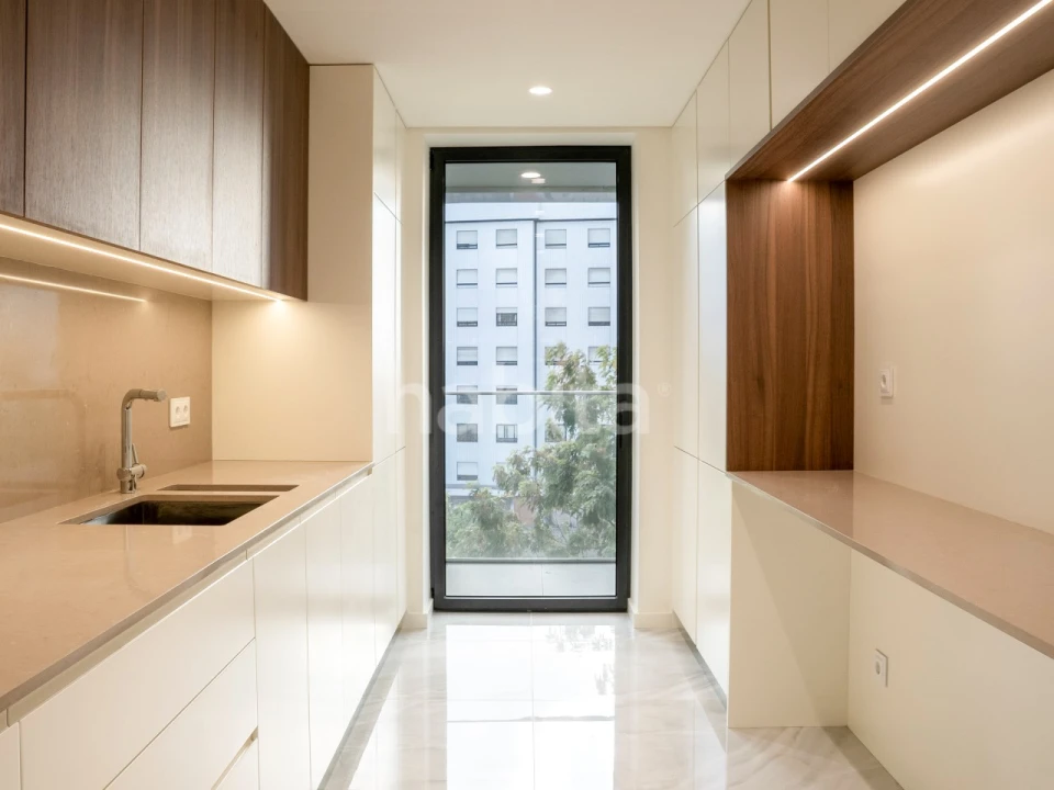 Apartamento T3 para Venda em Mafamude e Vilar do Paraíso Foto 10