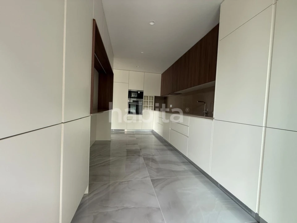 Apartamento T3 para Venda em Mafamude e Vilar do Paraíso Foto 16