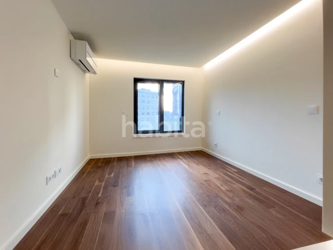 Apartamento T3 para Venda em Mafamude e Vilar do Paraíso Foto 23