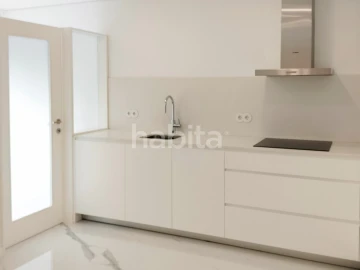Apartamento T3 para Venda em Lordelo do Ouro e Massarelos