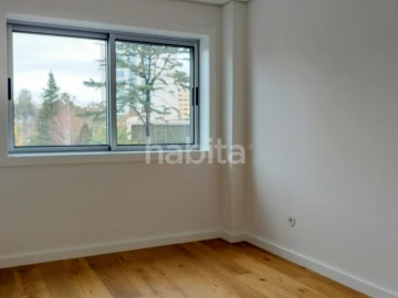Apartamento T3 para Venda em Lordelo do Ouro e Massarelos