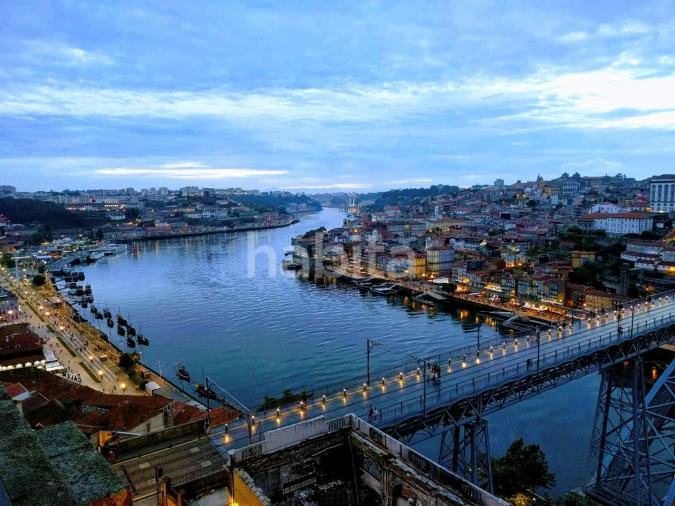 Apartamento T1 para Venda em Oliveira do Douro Foto 16
