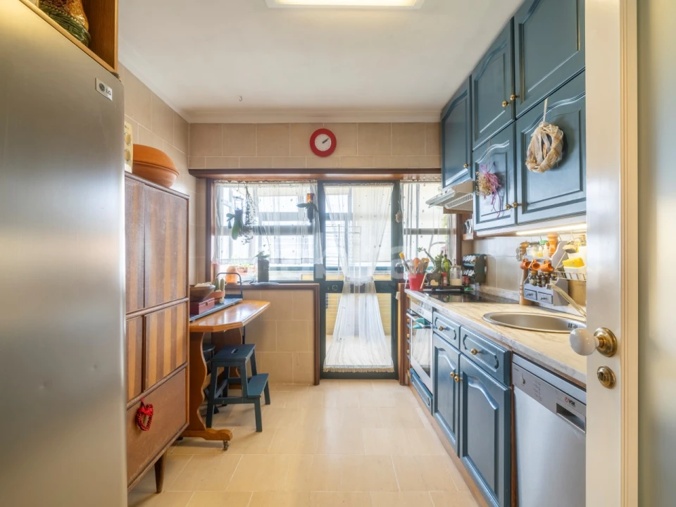 Apartamento T1 para Venda em Canelas Foto 3