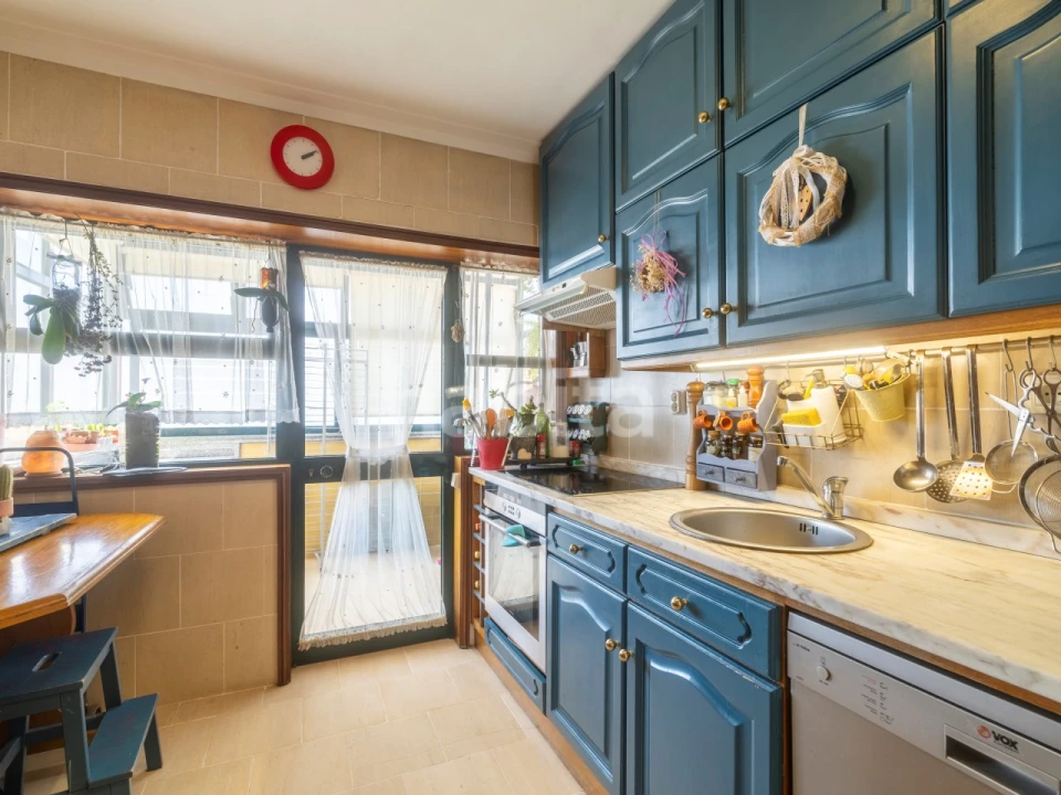 Apartamento T1 para Venda em Canelas Foto 4