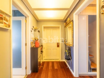 Apartamento T1 para Venda em Canelas