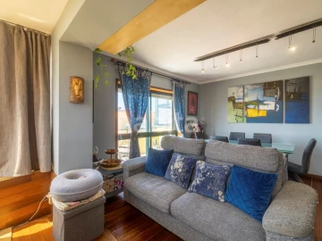 Apartamento T1 para Venda em Canelas