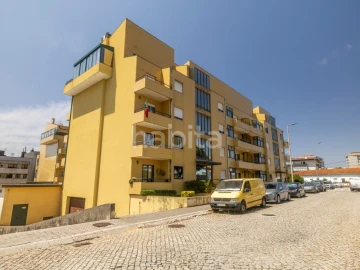 Apartamento T1 para Venda em Canelas