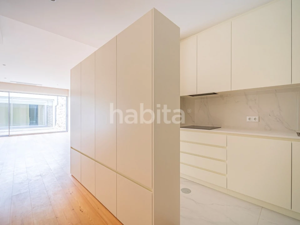 Apartamento T2 para Venda em Cedofeita, Santo Ildefonso, Sé, Miragaia, São Nicolau e Vitória Foto 3