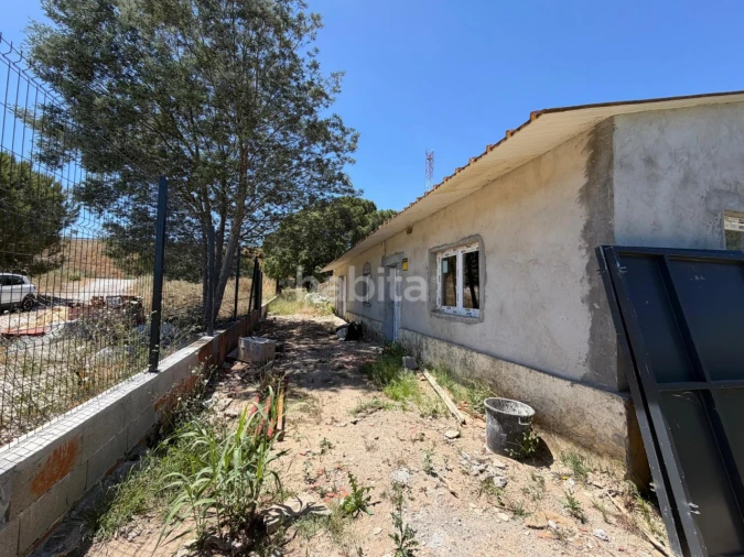 Quinta T4 para Venda em Abela Foto 3