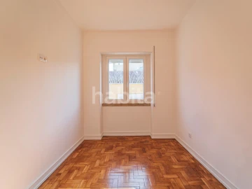 Apartamento T2 para Arrendamento em Estrela