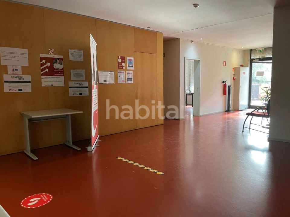 Escritório para Arrendamento em Lordelo do Ouro e Massarelos Foto 3