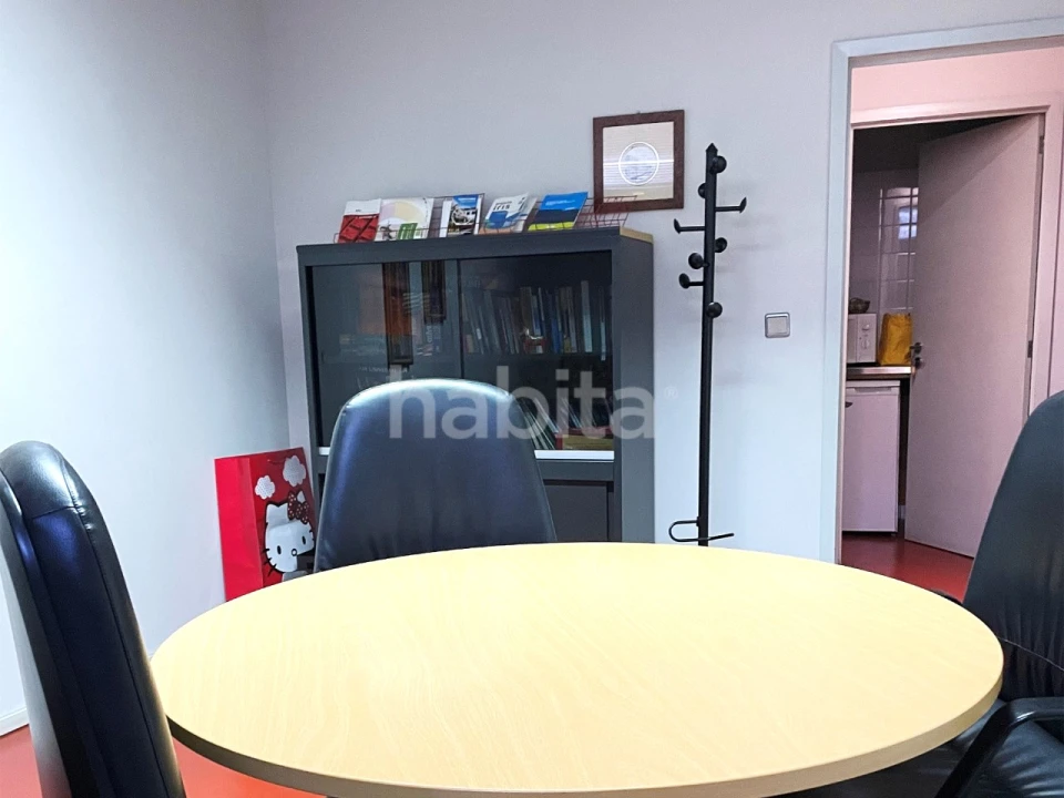 Escritório para Arrendamento em Lordelo do Ouro e Massarelos Foto 13