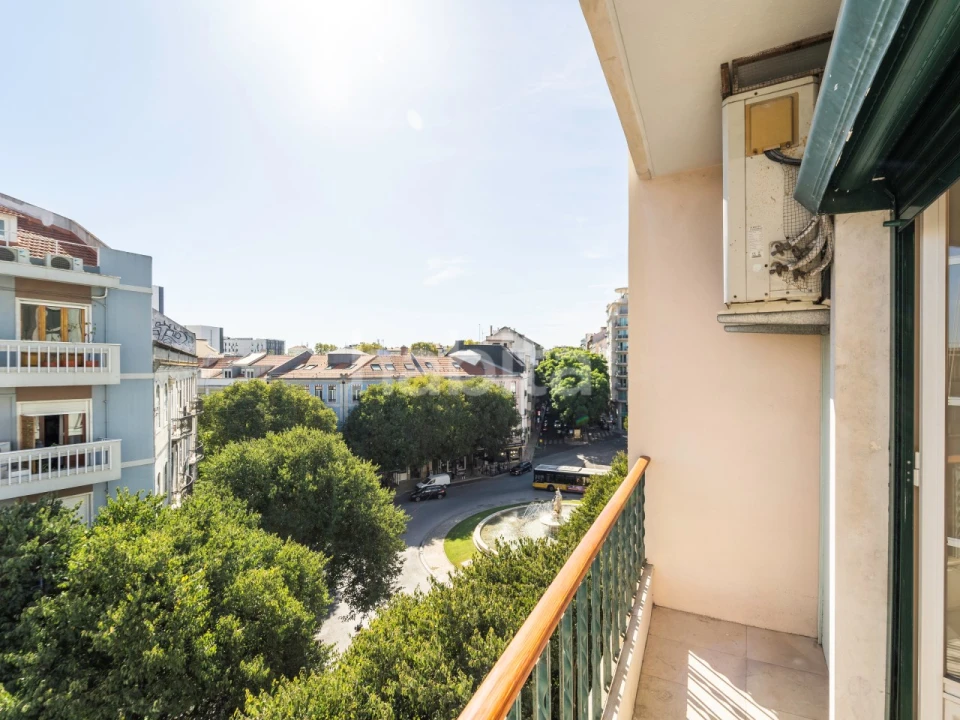 Apartamento T3 para Arrendamento em Arroios Foto 1