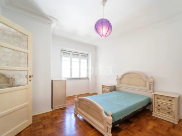 Apartamento T3 para Arrendamento em Arroios