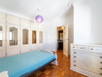 Apartamento T3 para Arrendamento em Arroios