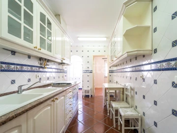 Apartamento T3 para Arrendamento em Arroios