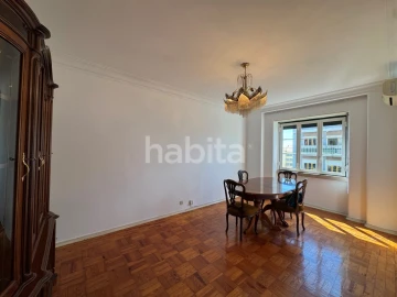 Apartamento T3 para Arrendamento em Arroios