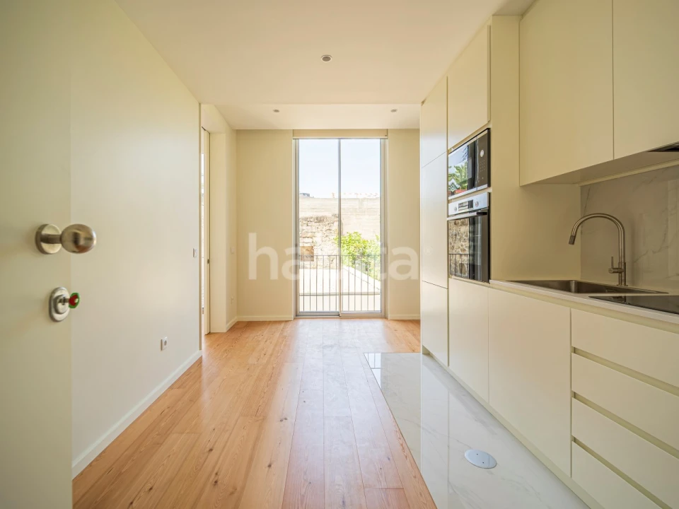 Apartamento T1 para Venda em Cedofeita, Santo Ildefonso, Sé, Miragaia, São Nicolau e Vitória Foto 1