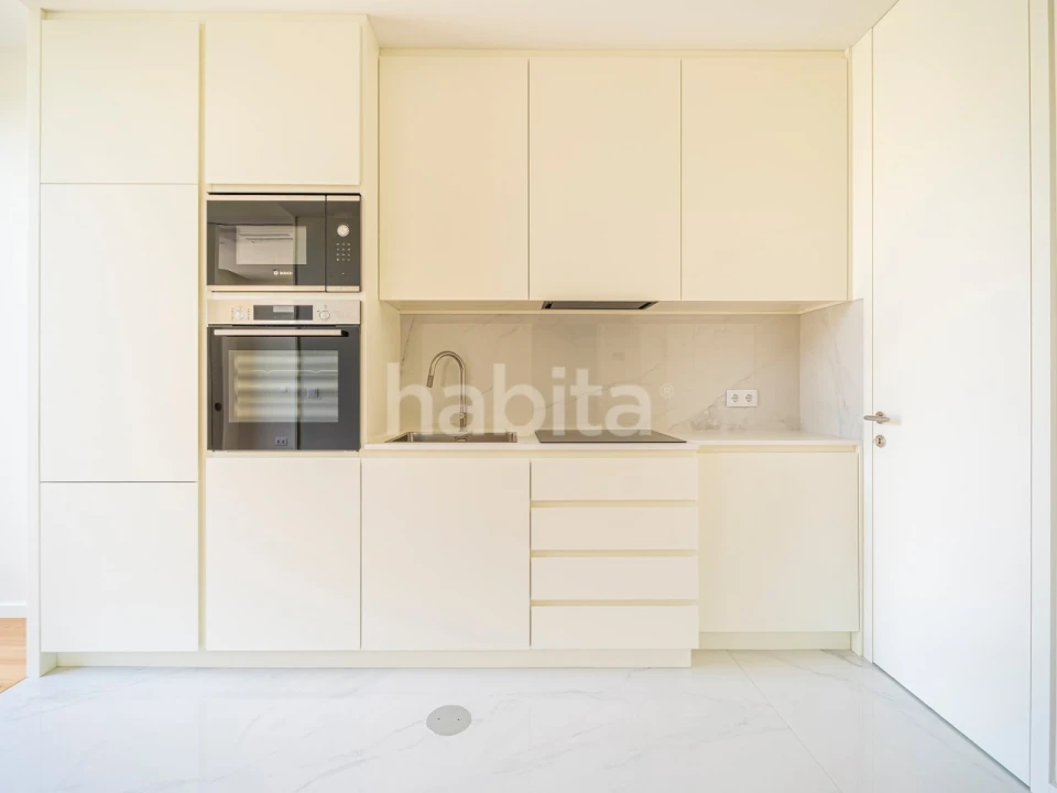 Apartamento T1 para Venda em Cedofeita, Santo Ildefonso, Sé, Miragaia, São Nicolau e Vitória Foto 2