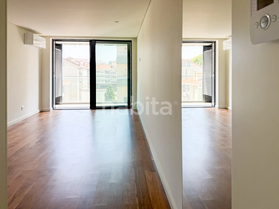 Apartamento T2 para Venda em Mafamude e Vilar do Paraíso Foto 1