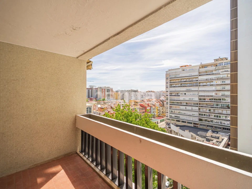 Apartamento T3 para Venda em Alvalade Foto 6