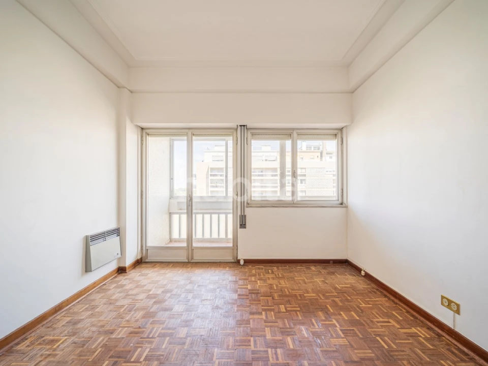Apartamento T3 para Venda em Alvalade Foto 19