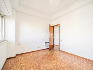 Apartamento T3 para Venda em Alvalade