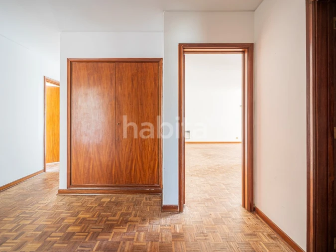 Apartamento T3 para Venda em Alvalade Foto 2