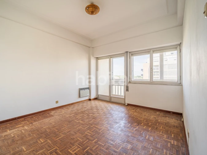 Apartamento T3 para Venda em Alvalade Foto 18
