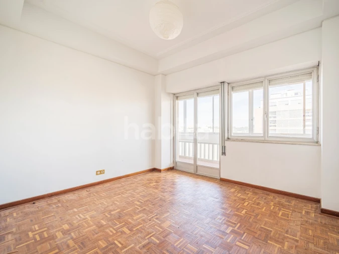 Apartamento T3 para Venda em Alvalade Foto 23